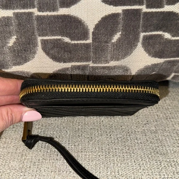 Margot Leather Wallet - Picture 3 of 9